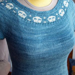 hand knit flowered pullover sweater;