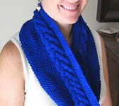 unisex cabled snood free knitting pattern