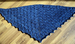Malabrigo Worsted Merino Yarn, color azul profundo 150, lace scarf