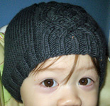 child's hat, cap; pullvoer cabled sweater; Malabrigo Worsted Yarn, color blue graphite #508