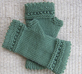 handknit fingerless gloves, mitterns; Malabrigo Merino Worsted Yarn, color 506 mint