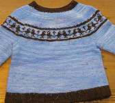 two-color raglan sealess yokd pullover sweater by Elizabeth Zimmerman