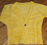 Raglan cardigan with cables free knitting pattern