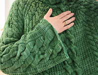 Bigger is Better free knitting pattern;  Malabrigo merino Worsted Yarn, color 117 verde adriana,