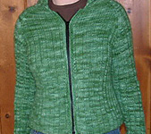 ribbed cardigan with zipper; Malabrigo merino Worsted Yarn, color 117 verde adriana