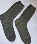 alcaucil knit socks pattern it's a guy thing by Caroline Hegwer